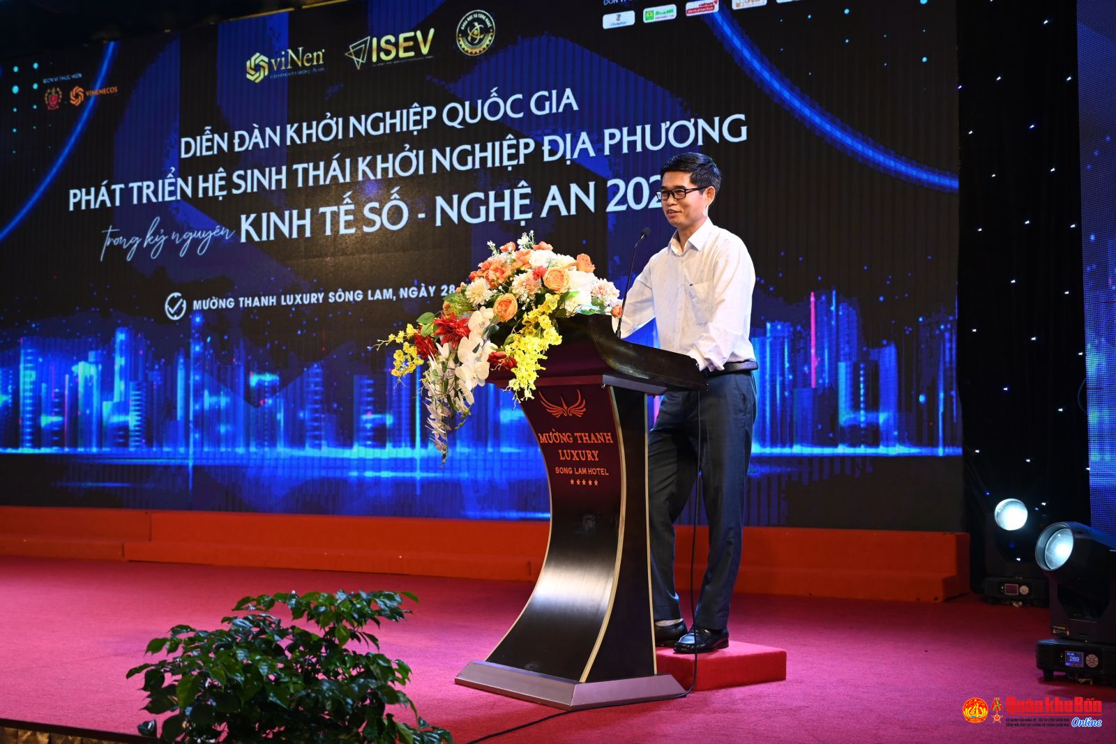 Ông Nguyễn Khắc Lâm, Phó Giám đốc Sở KH&CN Nghệ An phát biểu tại diễn đàn